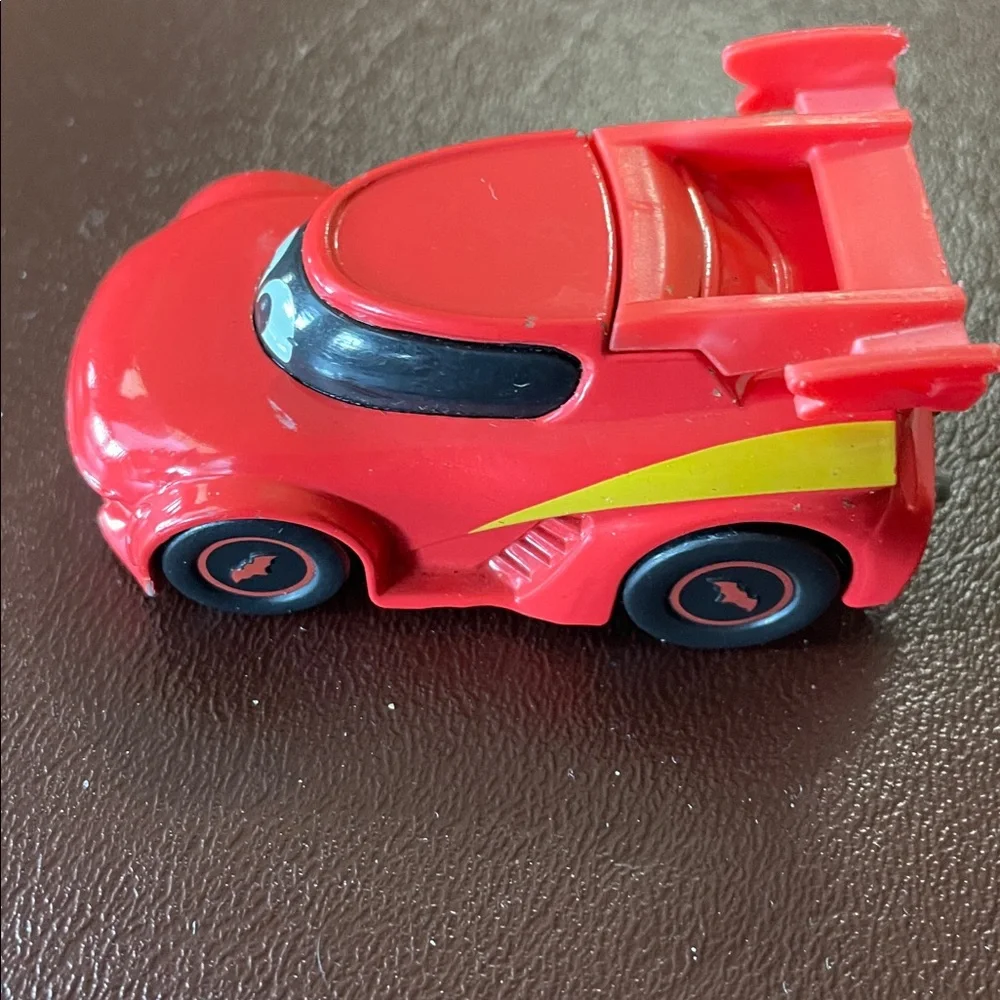 2022 Mattel Bat Wings Robin Redbird Car